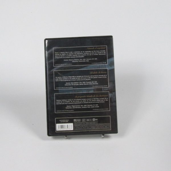 Nanook el esquimal/ el ídolo de barro/ la pequeña tienda de los horrores