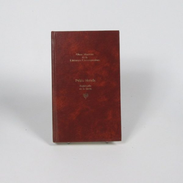 9780843222173_residencia-en-la-tierra_front-1.jpg Residencia en la tierra