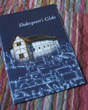 Shakespeares globe: the guide book