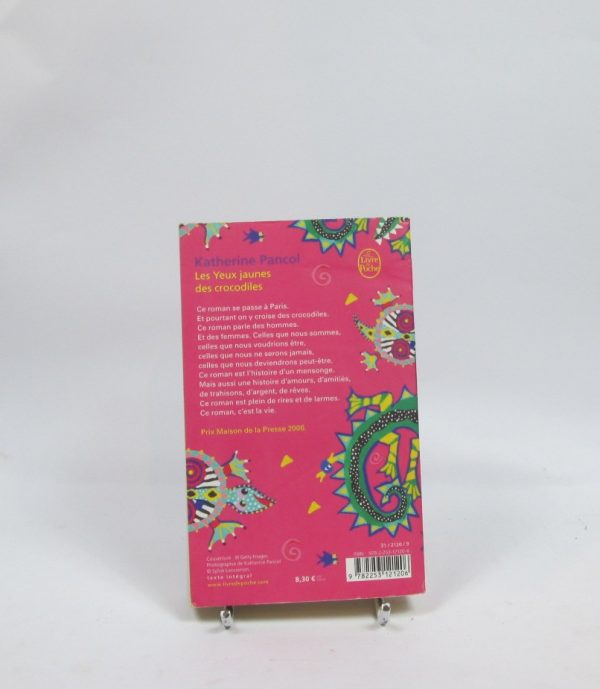 Les yeux jaunes des crocodiles