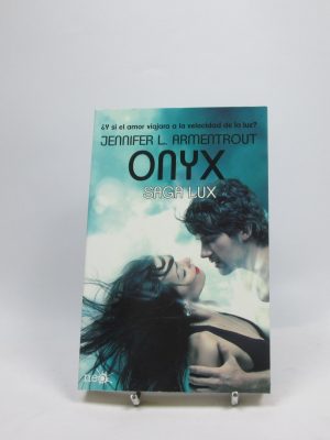 Onyx (lux #2)