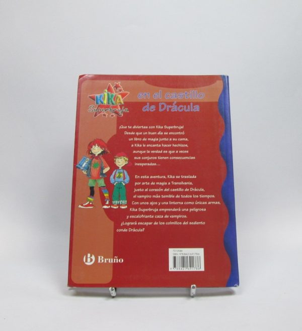 Kika superbruja en el castillo de drácula