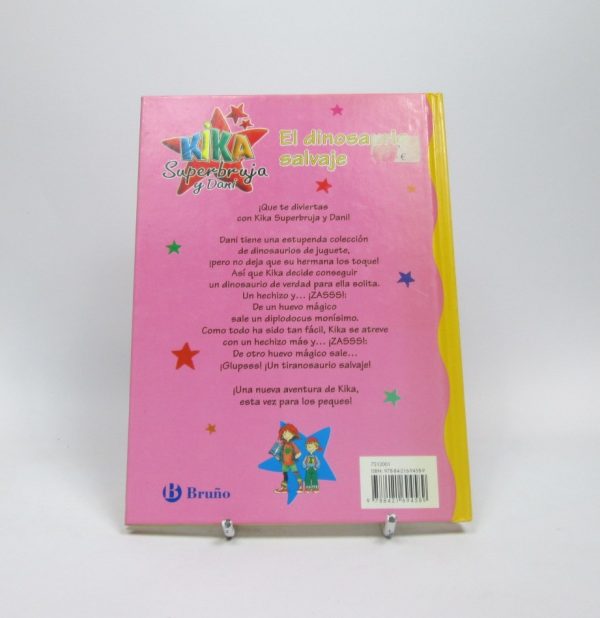 9788421694589_kika-superbruja-y-dani-el-dinosaurio-salvaje_back-13.jpg Kika superbruja y dani. el dinosaurio salvaje