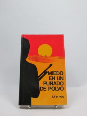 9788422612049_miedo-en-un-punado-de-polvo_front-12.jpg Miedo en un puñado de polvo