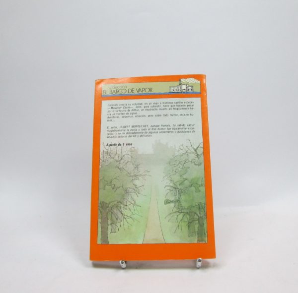 9788422658986_de-profesion-fantasma_back-8.jpg De profesión, fantasma