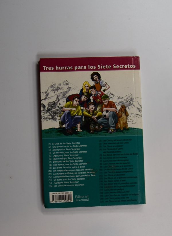 9788426109804_tres-hurras-para-los-siete-secretos_back-1.jpg Tres hurras para los siete secretos