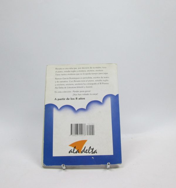 Renata toca el piano, estudia inglés, y etcétera, etcétera, etcétera