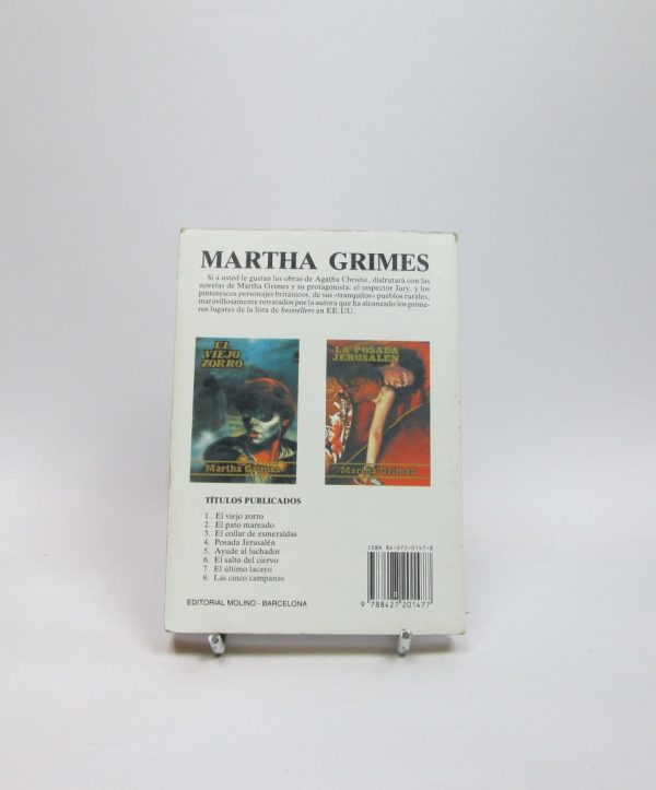 El hombre del traje color castaño