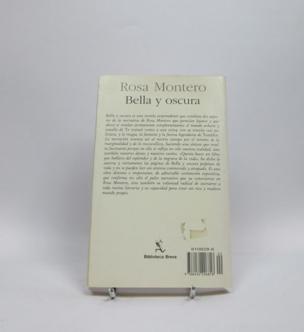 Bella y oscura