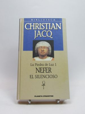La piedra de luz 1: nefer, el silencioso