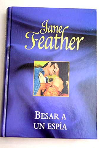 9788447344338_besar-a-un-espia_front-3.jpg Besar a un espĂa