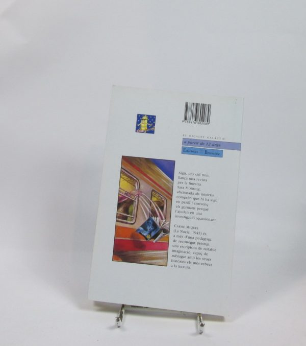 Uns papers en una capsa