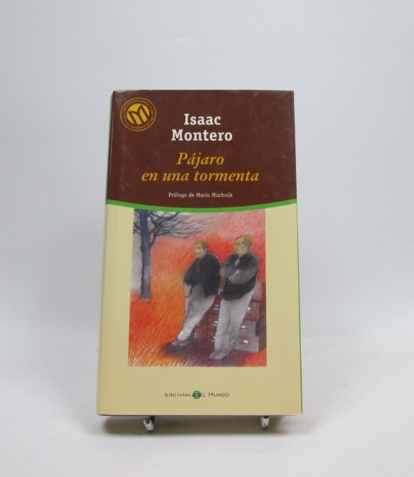 Pájaro en una tormenta