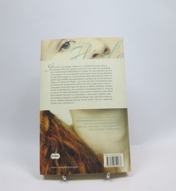 Nacida del hielo (born in trilogy #2)