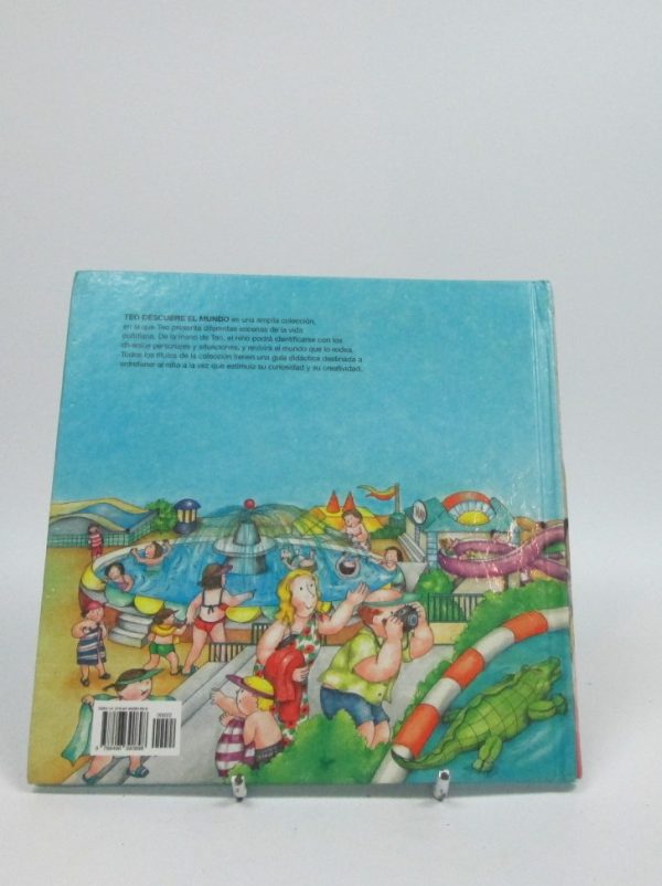 Teo en el parque acuático