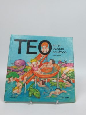 Teo en el parque acuático