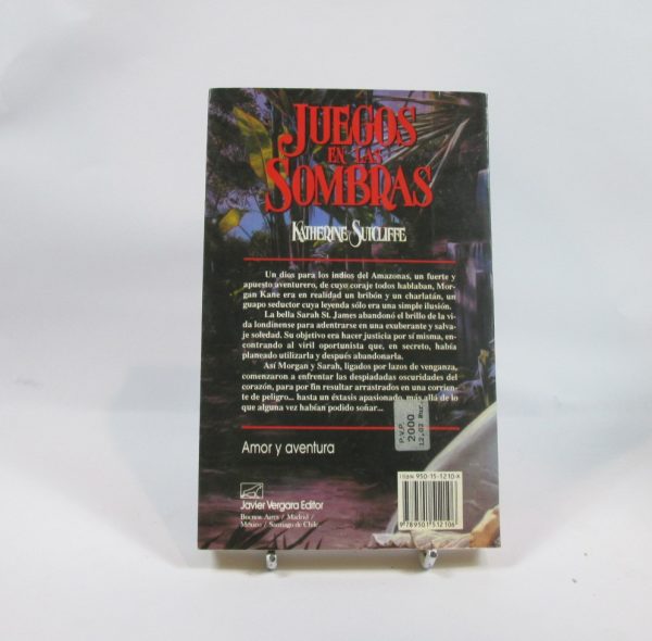 9789501512106_juegos-en-las-sombras_back-2.jpg Juegos en las sombras