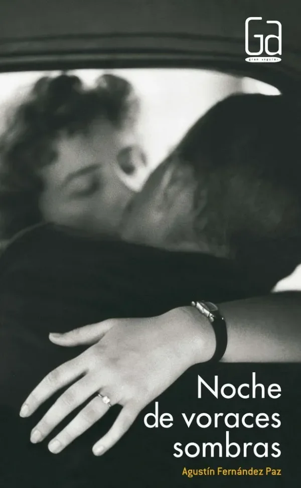 Noche de voraces sombras